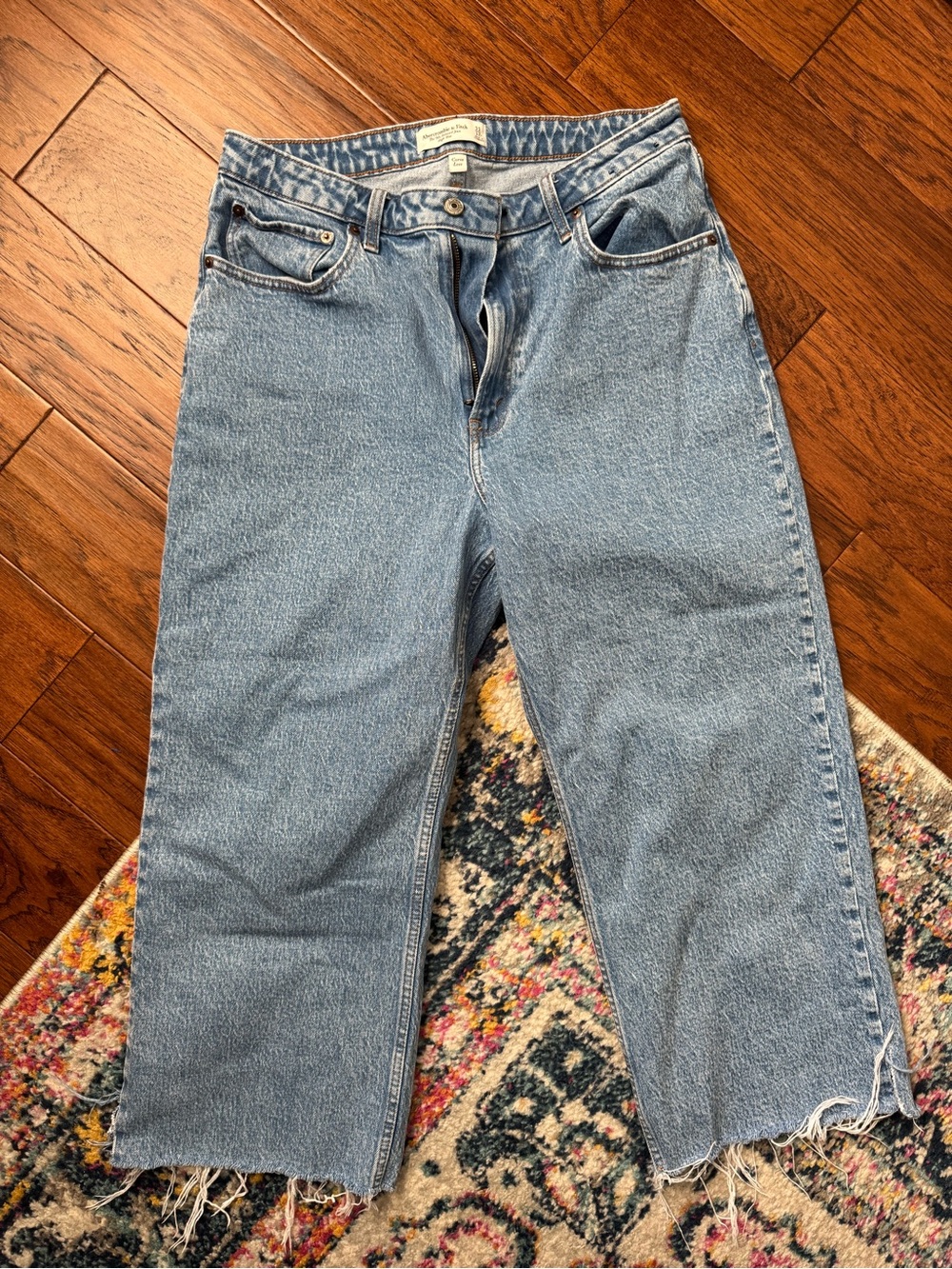 Abercrombie Curve Love 90s High Rise Jeans 31